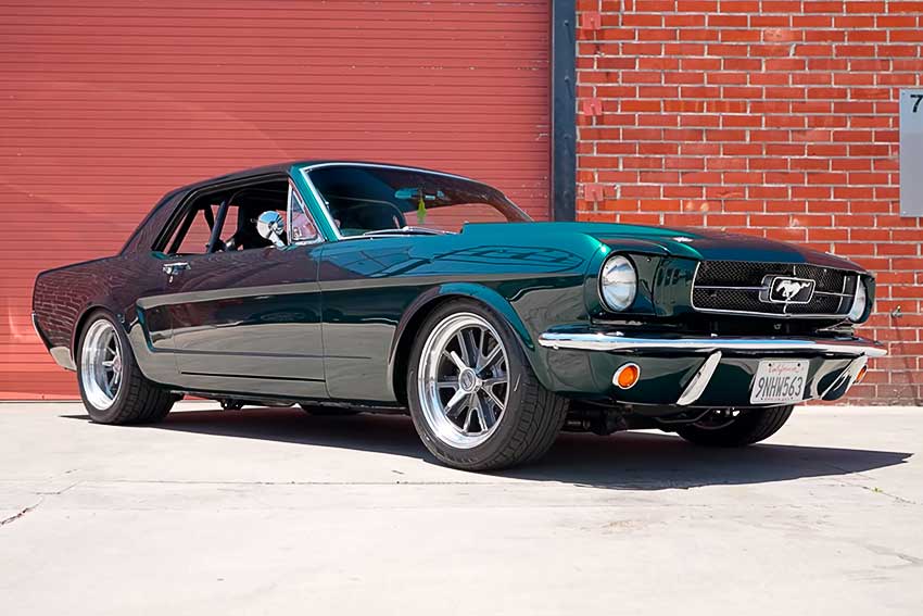 Video: A Fighter Pilot's 1965 Mustang Project